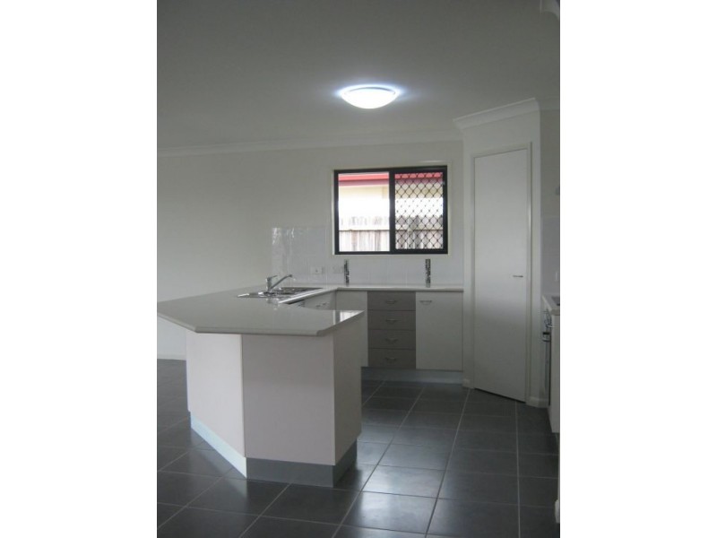 56 EARL ST VINCENT, Eli Waters QLD 4655