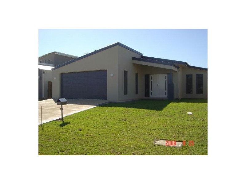 69 Endeavour Way, Eli Waters QLD 4655