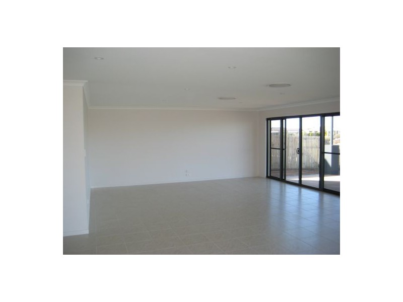 69 Endeavour Way, Eli Waters QLD 4655