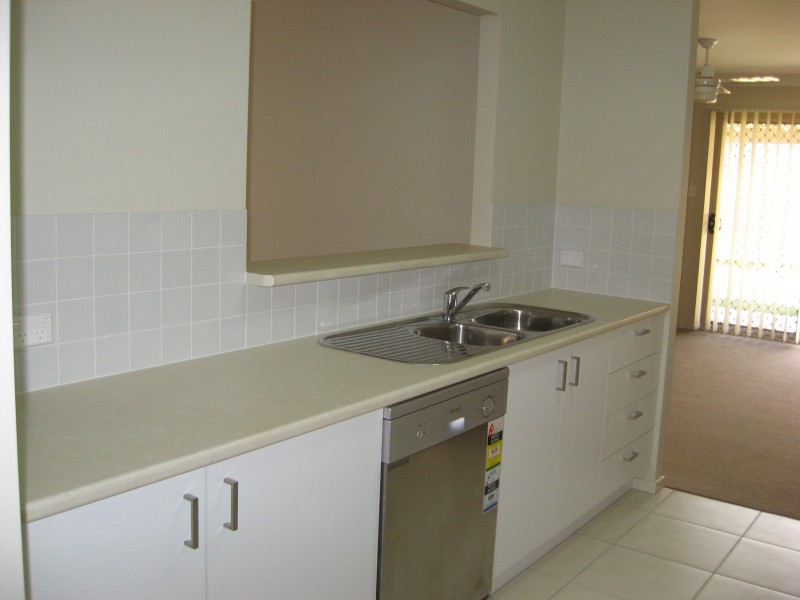 1 Peat Court, Wondunna QLD 4655