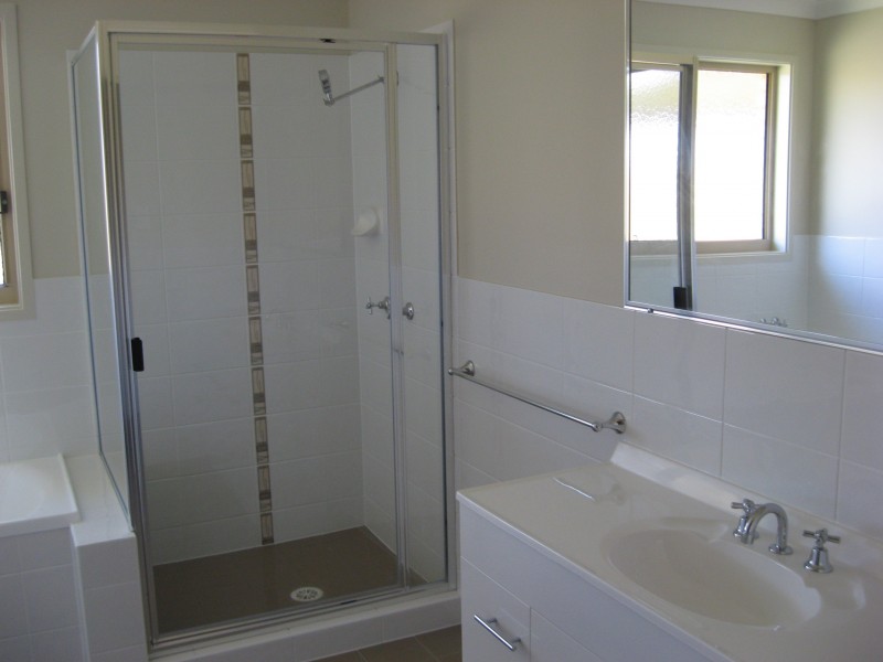 1 Peat Court, Wondunna QLD 4655