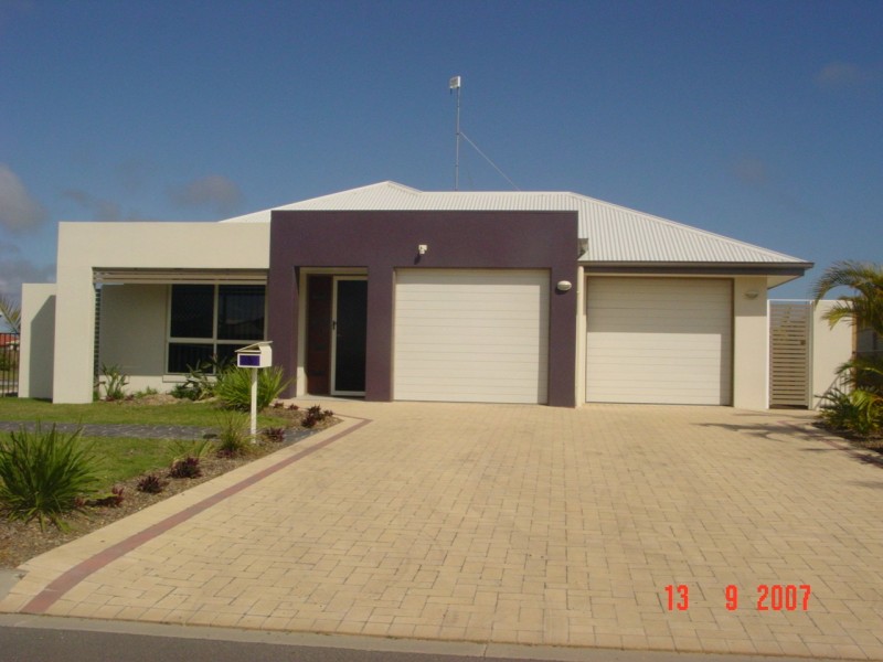 5  Lady Nelson, Eli Waters QLD 4655