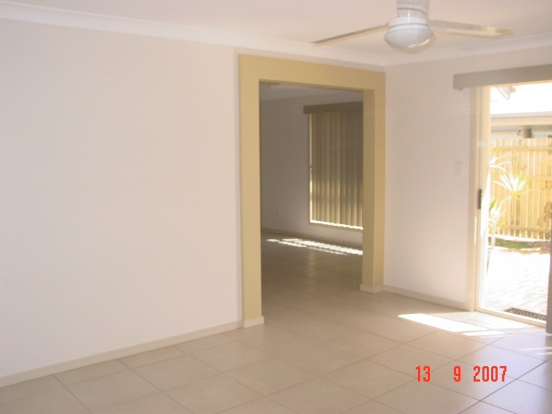 5  Lady Nelson, Eli Waters QLD 4655