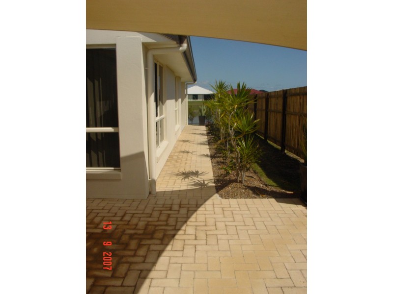 5  Lady Nelson, Eli Waters QLD 4655
