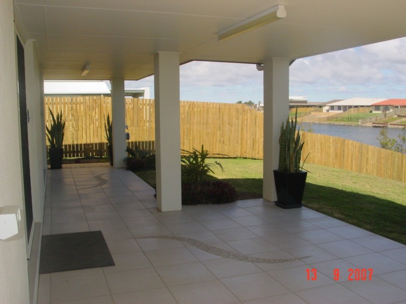 5  Lady Nelson, Eli Waters QLD 4655