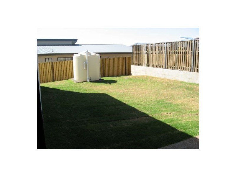 16 Bay Park Road, Wondunna QLD 4655