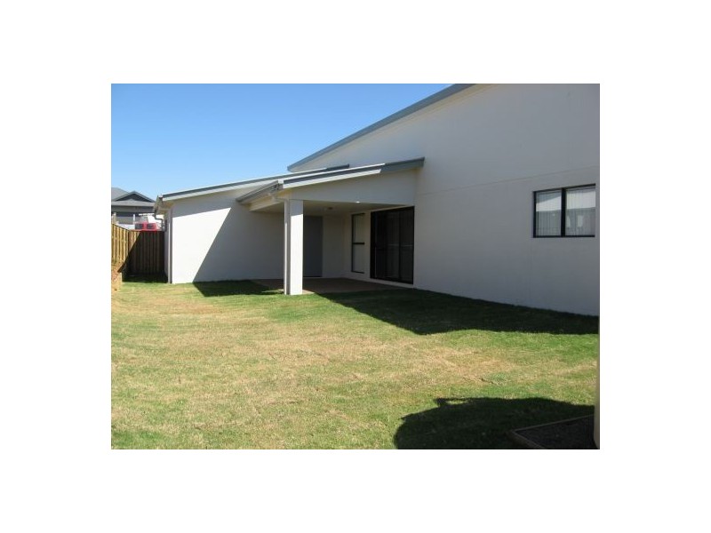 16 Bay Park Road, Wondunna QLD 4655