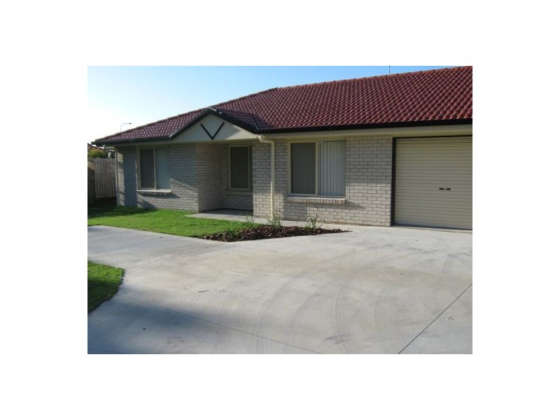 Unit 2 7 Topaz Circuit, Urangan QLD 4655
