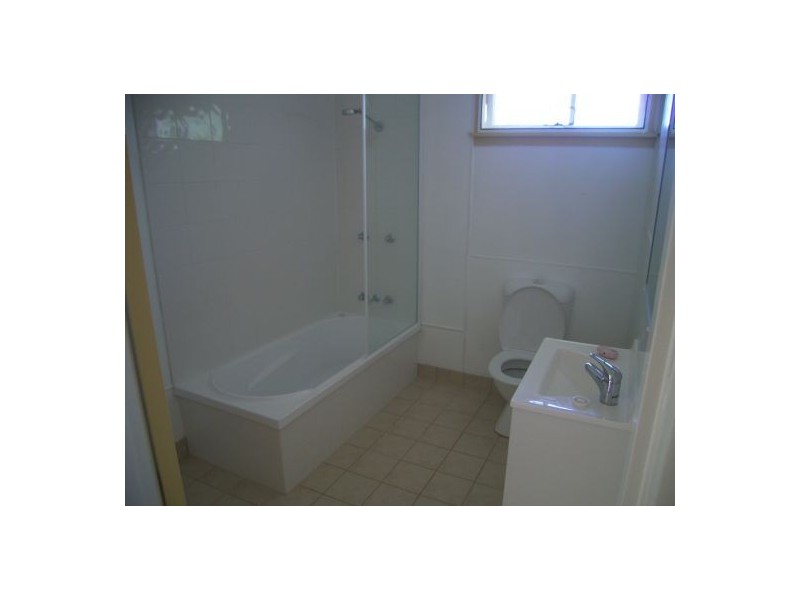 108 CYPRESS STREET, Torquay QLD 4655