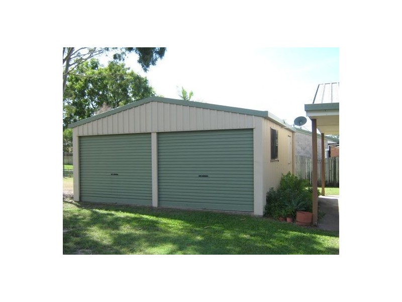 8 Diana Place, Urangan QLD 4655