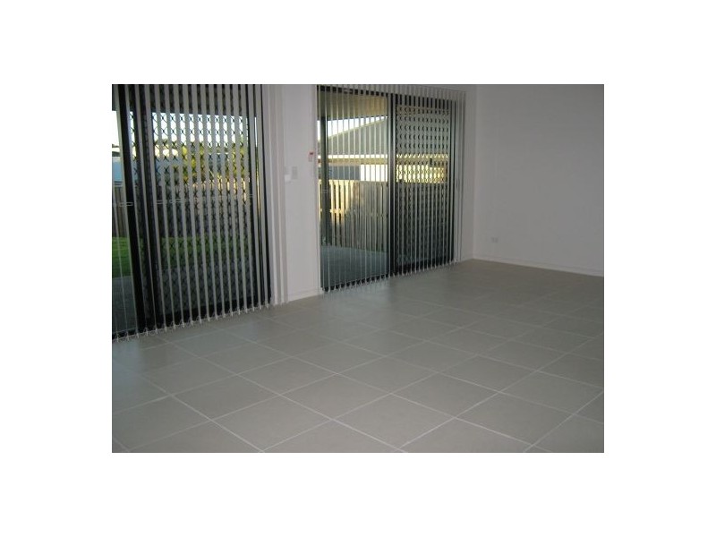 7 Parklink Ave West, Wondunna QLD 4655