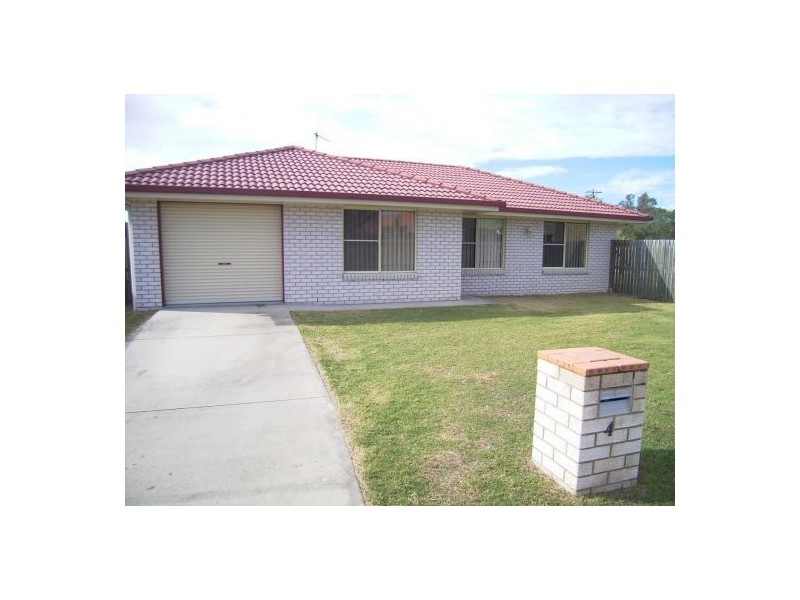 4 BURNETT COURT, Eli Waters QLD 4655