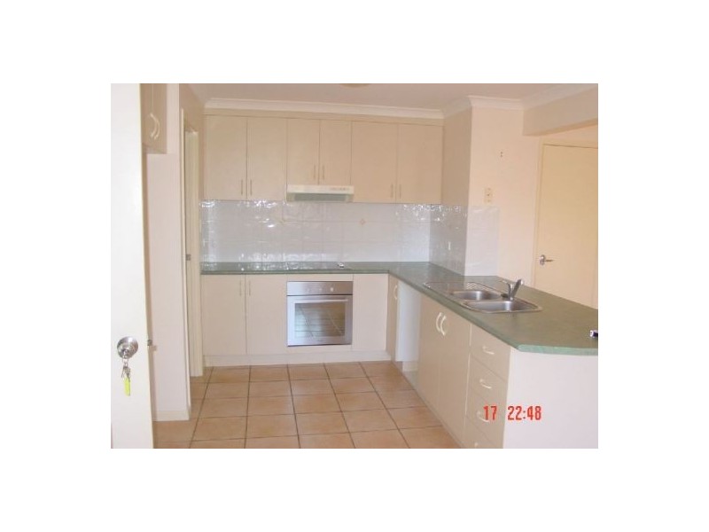 8 / 24  Zephyr Street, Scarness QLD 4655