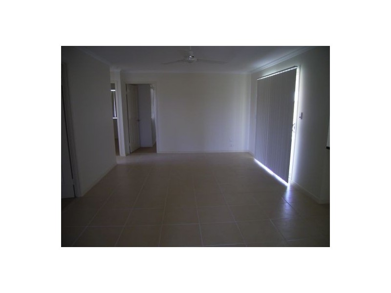 8 Joselyn Drive, Point Vernon QLD 4655