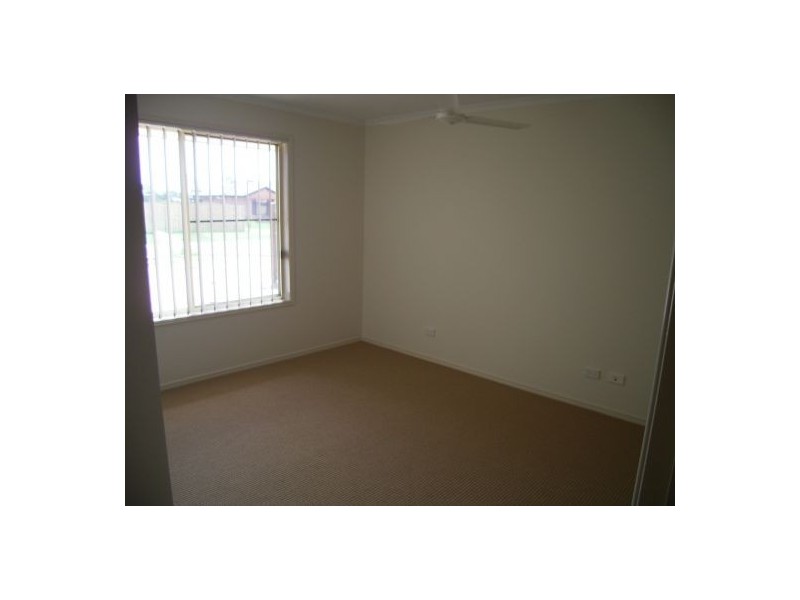 8 Joselyn Drive, Point Vernon QLD 4655