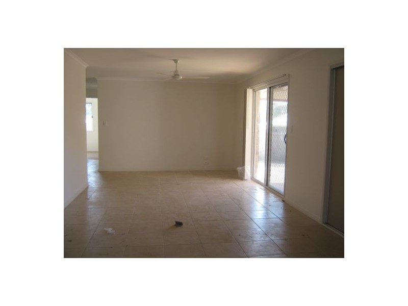 70 Moonstone Drive, Urangan QLD 4655