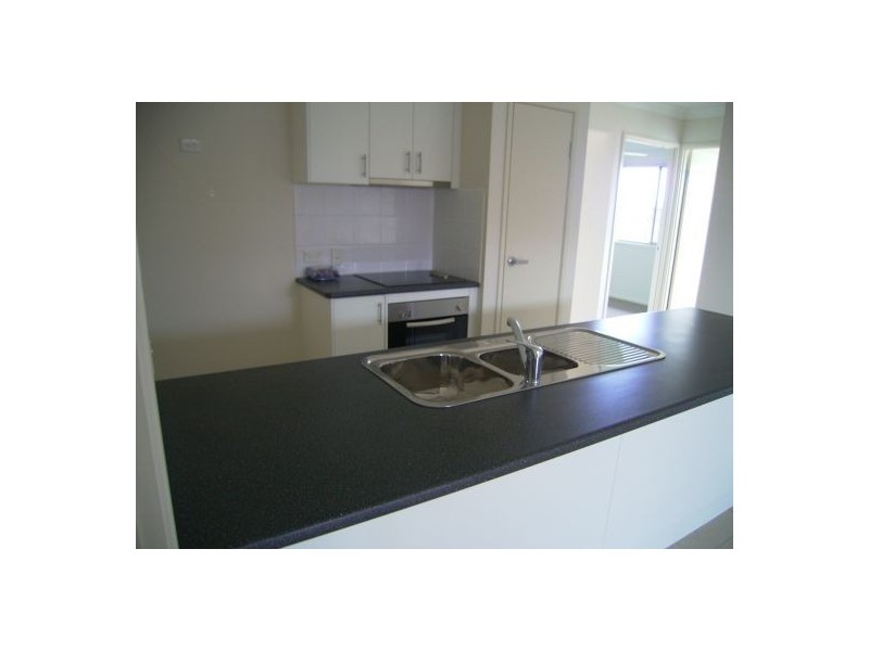 2/9 ISIS COURT, Eli Waters QLD 4655