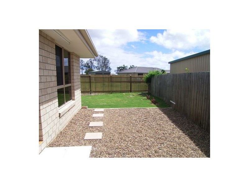 2/9 ISIS COURT, Eli Waters QLD 4655
