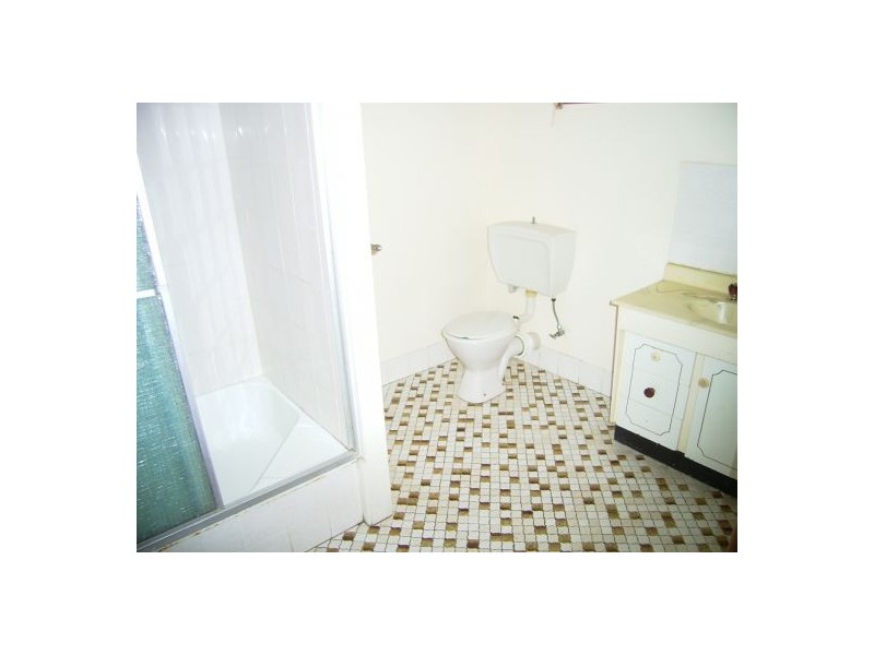 19 Paradise Street, Point Vernon QLD 4655