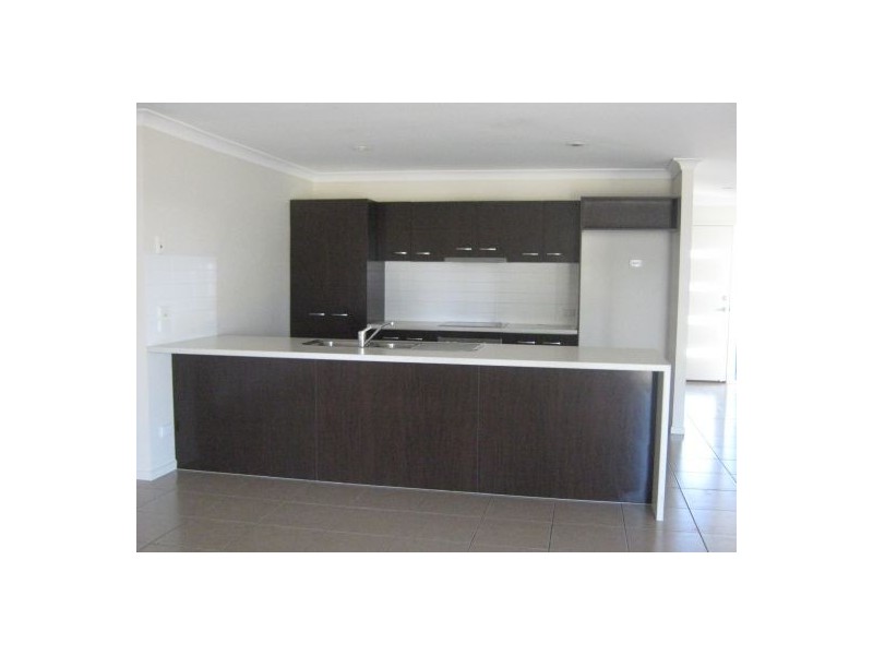 7 Golden Grove Court, Eli Waters QLD 4655