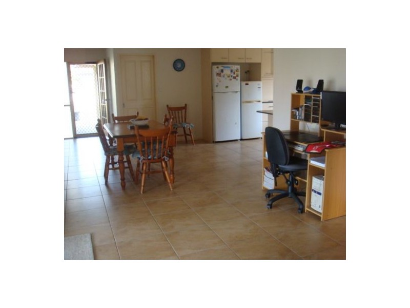 14 Topaz Circuit, Urangan QLD 4655