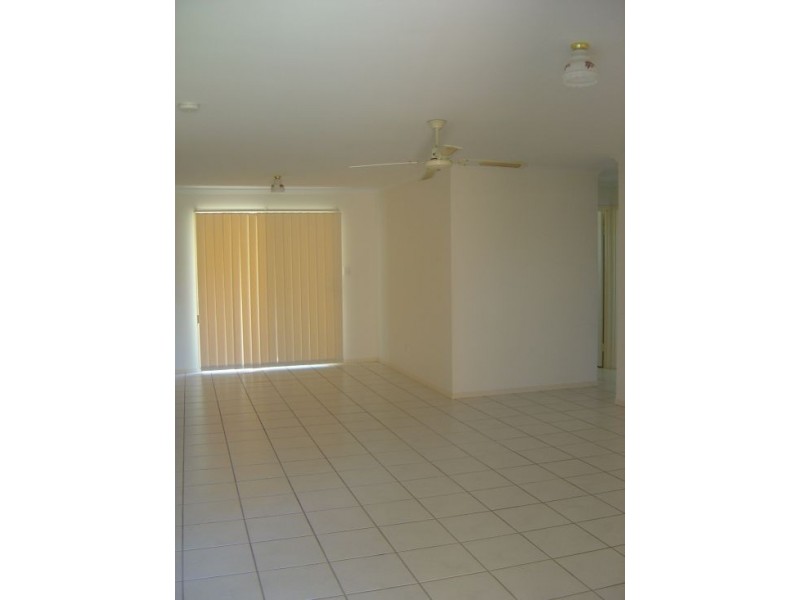 9 Marloo Court, Urangan QLD 4655