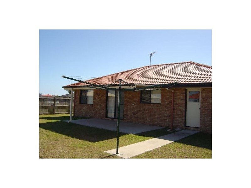 20 Pialba Downs, Eli Waters QLD 4655