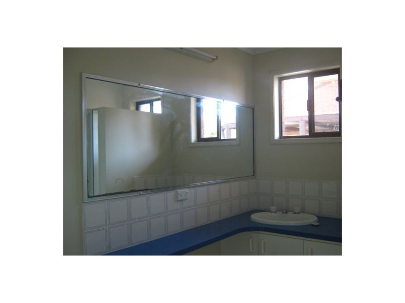 10 Maryanne Court, Point Vernon QLD 4655