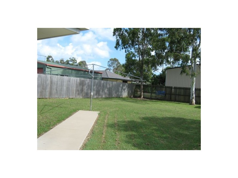 2/61  Corser Street, Point Vernon QLD 4655