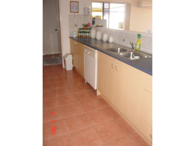 25 Archer Drive, Point Vernon QLD 4655