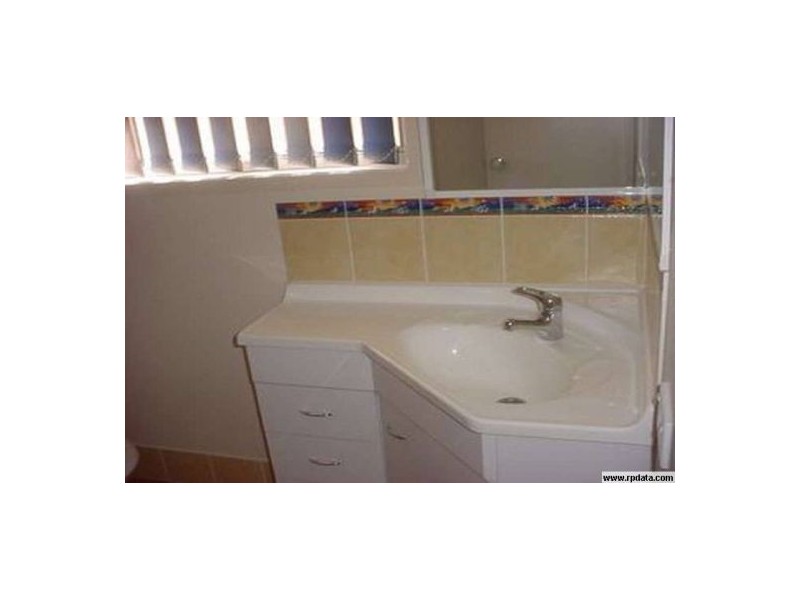 25 Archer Drive, Point Vernon QLD 4655