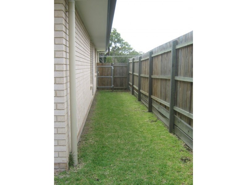 13 Barry Street, Torquay QLD 4655