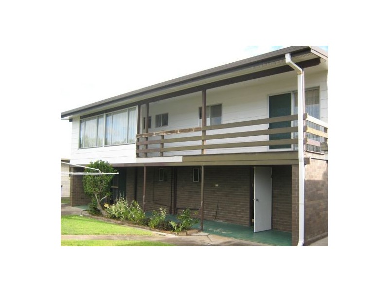 74 Hibiscus, Urangan QLD 4655