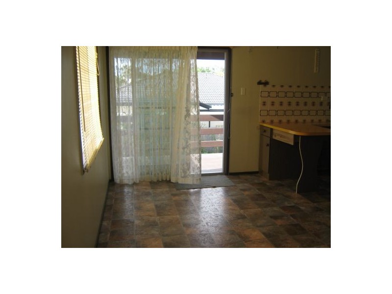 74 Hibiscus, Urangan QLD 4655