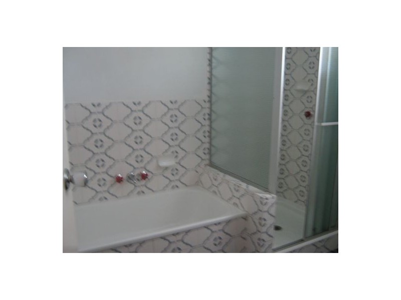 74 Hibiscus, Urangan QLD 4655