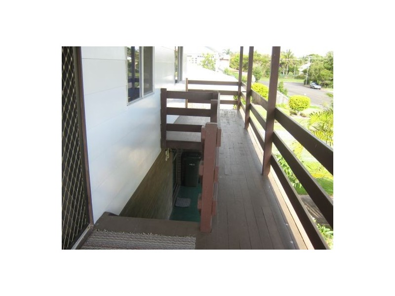 74 Hibiscus, Urangan QLD 4655