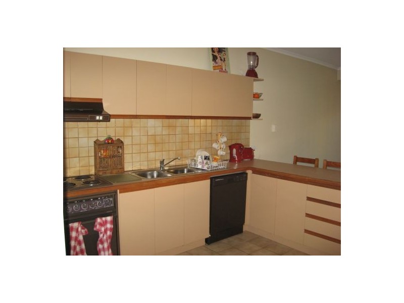 1/18 McKean Road, Scarness QLD 4655