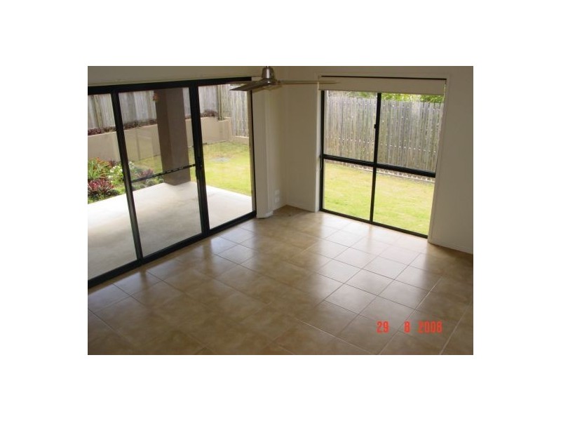 6 / 63 McLiver Street, Kawungan QLD 4655