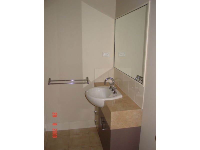 6 / 63 McLiver Street, Kawungan QLD 4655