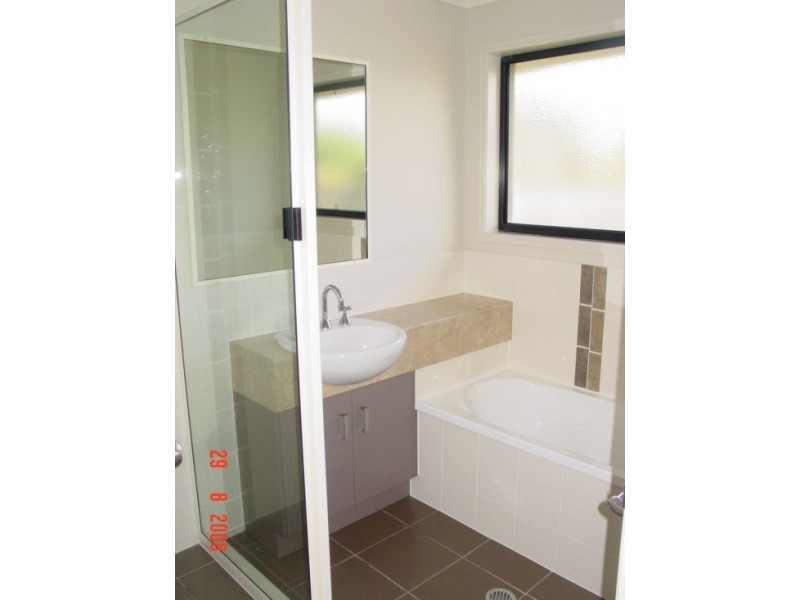 6 / 63 McLiver Street, Kawungan QLD 4655