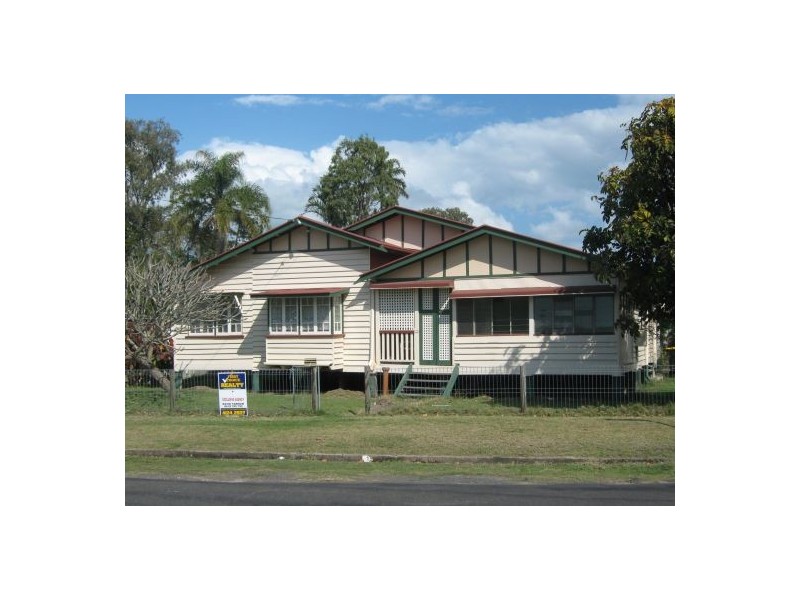 1 Cunningham, Torquay QLD 4655