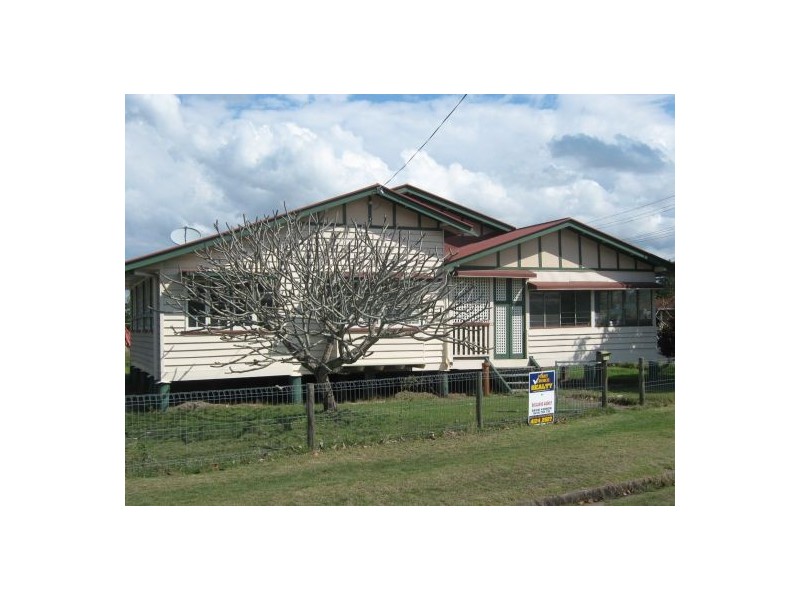 1 Cunningham, Torquay QLD 4655