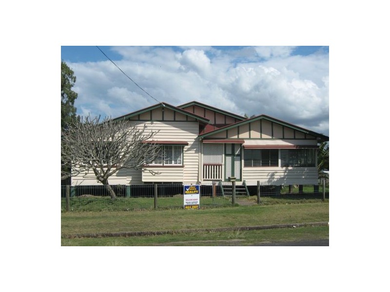 1 Cunningham, Torquay QLD 4655