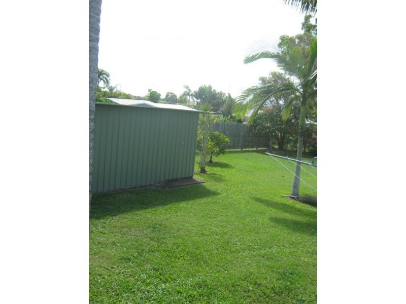 75 Hammond Street, Urangan QLD 4655