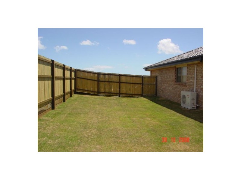 4 Teresa Street, Urraween QLD 4655