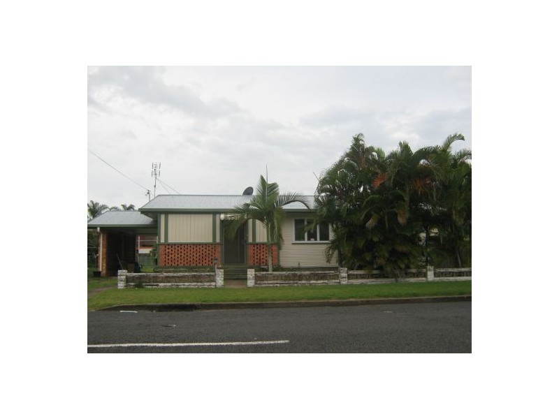 62 King Street, Urangan QLD 4655