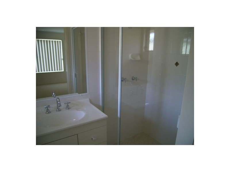 10 Pharlap Court, Point Vernon QLD 4655