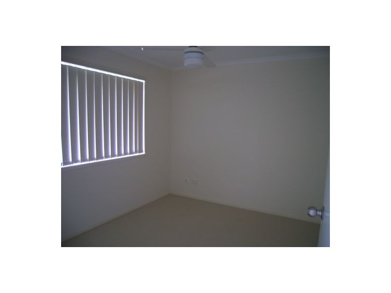 10 Pharlap Court, Point Vernon QLD 4655