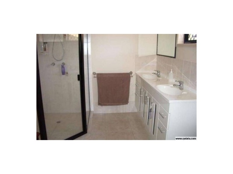 32 Conondale Court, Torquay QLD 4655