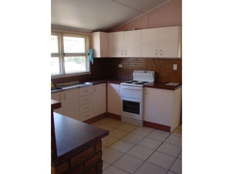 21 King Street, Urangan QLD 4655